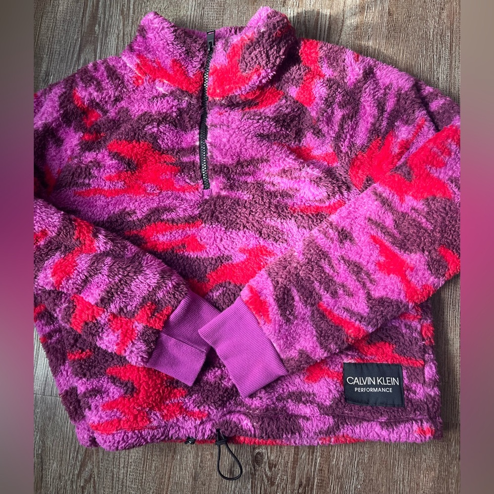 Calvin Klein Cropped Fleece Pullover